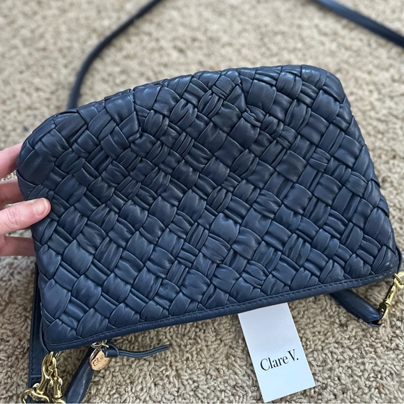 Clare V Petit Moyen in puffy navy blue - Picture 3 of 14